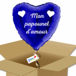 Un ballon en forme de cœur de couleur bleu foncé, indiquant "Mon papounet d’amour" en blanc, avec deux cœurs de couleur blanche.